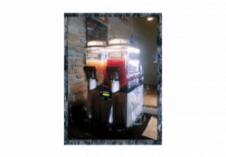 slushy machine 865120491 big 1644351333 Slushy / Margarita Machine